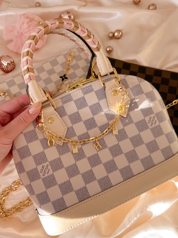 Gold purse charm hot sale